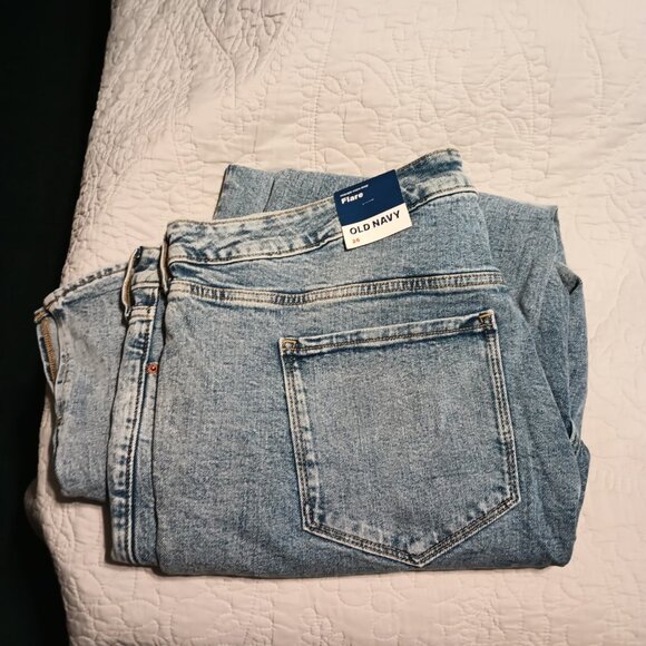 NEW Old Navy Plus Higher High-Waisted Side-Slit Flare Jeans Rita 26 - Picture 3 of 7